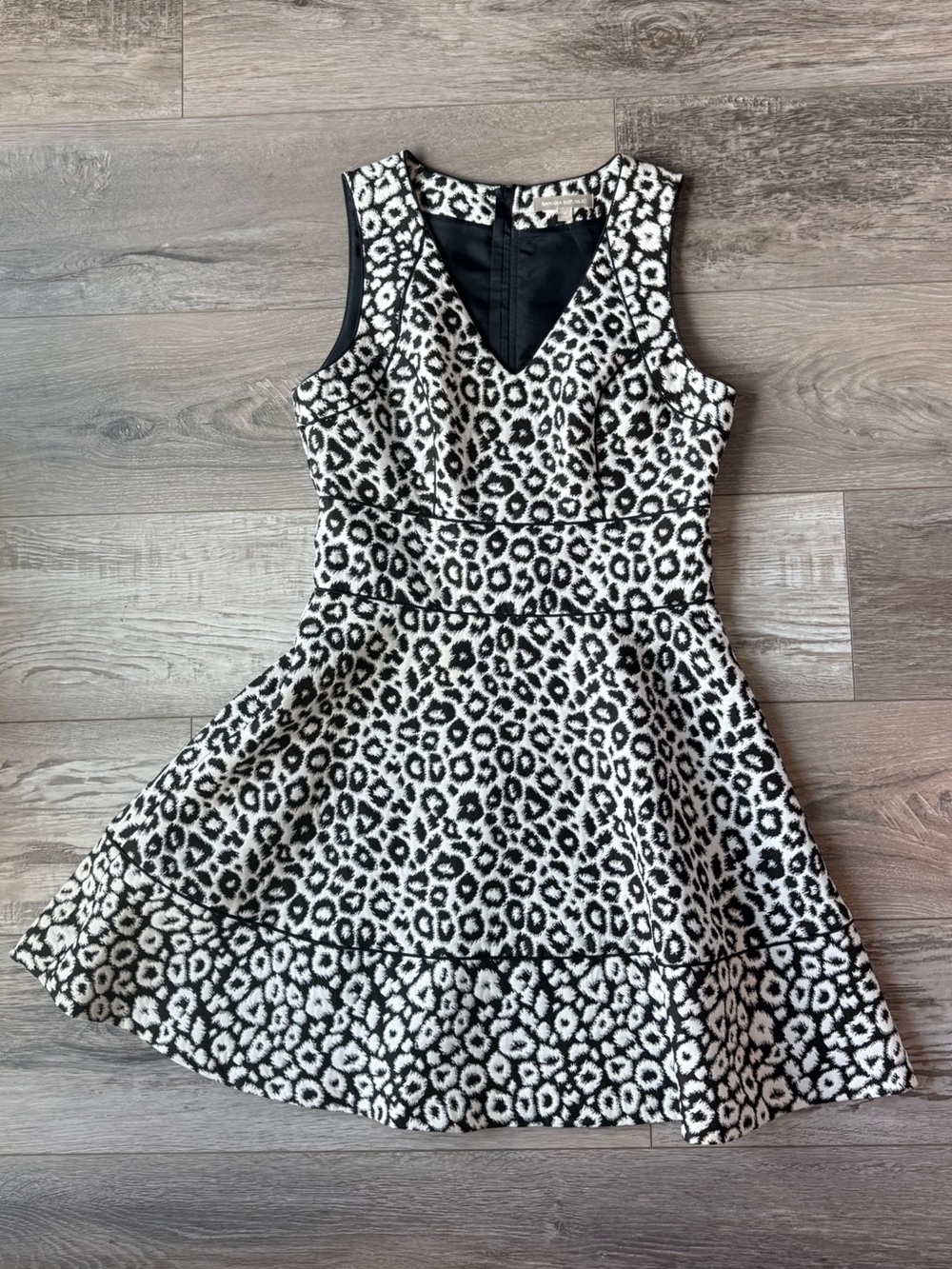 Banana Republic Black White Animal Print Fit & Flare Dress Women’s Size 6